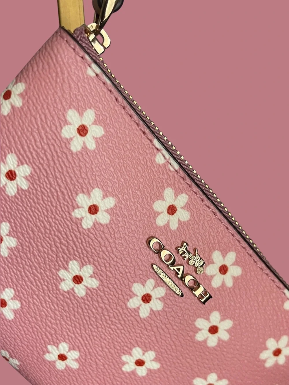 Coach NEW Wristlet Pink w/white Floral Gold Hrdw/pinmounted Logo